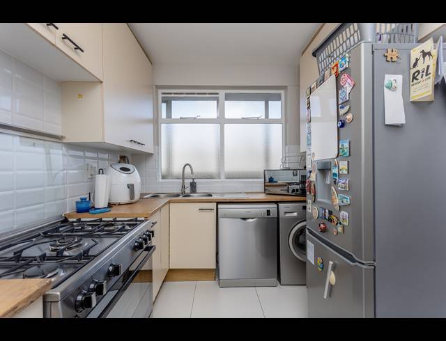 2 BEDROOM APARTMENT FOR SALE IN WYNBERG UPPER